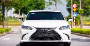 Lexus ES 250 2021 - Cần bán xe Lexus ES 250 2021, màu trắng, nhập khẩu nguyên chiếc, xe chạy ít  giá 2 tỷ 50 tr tại Hà Nội