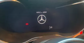 Mercedes-Benz GLC 300 2021 - E cần bán xe GLC 300 2021 đen nội thất kem giá 1 tỷ 500 tr tại Hà Nội