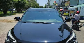 Hyundai Santa Fe 2018 - Cần bán Hyundai SantaFe 2018, máy dầu, bản 2.2L đặc biệt 4WD, màu đen,. giá 590 triệu tại Tp.HCM