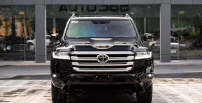 Hãng khác Xe du lịch Toyota Landcruiser LC300 2025 chạy siêu lướt  2025 - Bán xe Toyota Landcruiser LC300 2025 chạy siêu lướt năm 2025, màu đen, nhập khẩu nguyên chiếc giá 5 tỷ 550 tr tại Hà Nội