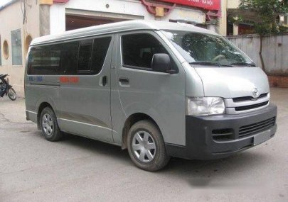 Toyota Hiace MT 2010 - Bán xe Toyota Hiace MT năm 2010, màu bạc  