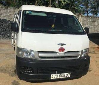 Toyota Hiace MT 2005 - Bán ô tô Toyota Hiace MT đời 2005, màu trắng  