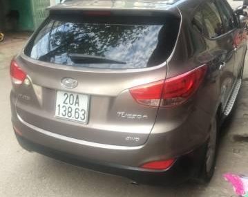 Hyundai Tucson 2012 - Cần bán lại xe Hyundai Tucson đời 2012, màu nâu xe gia đình, giá chỉ 670 triệu