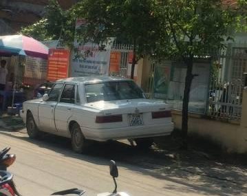 Toyota Cressida MT 1984 - Bán Toyota Cressida MT đời 1984, 25tr