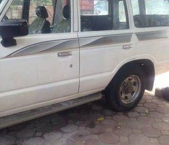 Toyota Land Cruiser MT 1986 - Cần bán gấp Toyota Land Cruiser MT đời 1986, màu trắng, xe nhập đã đi 30000 km