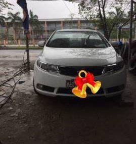 Kia Forte   2011 - Bán Kia Forte đời 2011, màu trắng chính chủ, giá chỉ 350 triệu