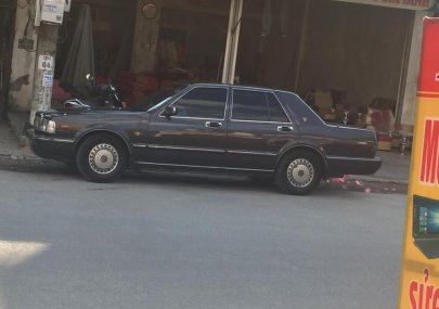 Nissan Bluebird V6 1992 - Bán xe Nissan Bluebird V6 năm sản xuất 1992, màu đen, nhập khẩu nguyên chiếc số sàn, giá chỉ 130 triệu