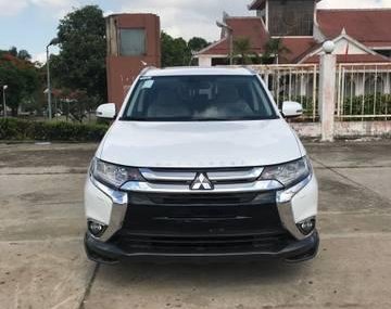 Mitsubishi Outlander  2.0 Premium  2017 - Bán xe Mitsubishi Outlander 2017- 2.0 Premium new 100% 2017 giá tốt