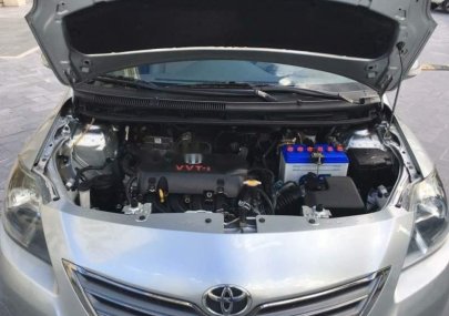Toyota Vios AT 2013 - Bán ô tô Toyota Vios AT năm 2013, màu bạc, 435tr