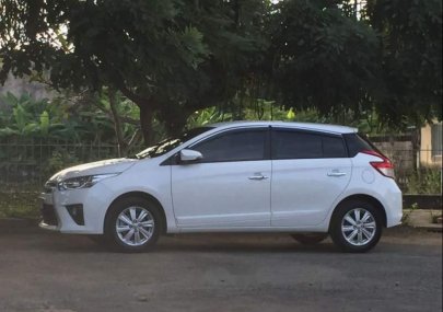 Toyota Yaris   2017 - Bán xe Toyota Yaris sản xuất 2017, màu trắng, xe nhập giá cạnh tranh