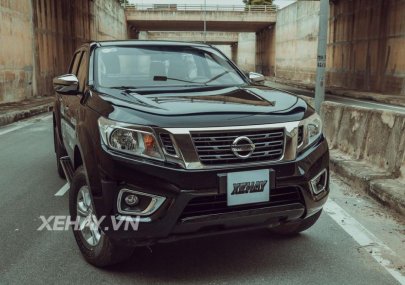 Nissan Navara EL 2018 - Cần bán Nissan Navara EL đời 2018, màu đen, nhập khẩu, giá 669tr