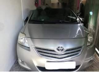 Toyota Vios G 2012 - Bán xe Toyota Vios G đời 2012, màu bạc xe gia đình