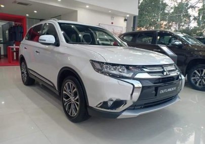 Mitsubishi Outlander   2019 - Cần bán xe Mitsubishi Outlander đời 2019, màu trắng