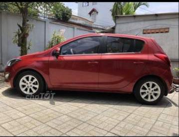 Hyundai i20   2012 - Bán Hyundai i20 đời 2012, màu đỏ, nhập khẩu 