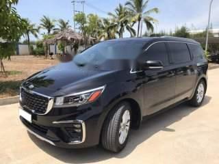 Kia Sedona 2018 - Bán Kia Sedona sản xuất 2018, màu đen