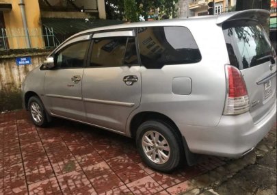 Toyota Innova   2009 - Bán xe Toyota Innova sản xuất năm 2009, màu bạc, giá tốt