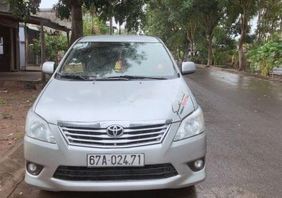 Toyota Innova  E 2013 - Chính chủ bán Toyota Innova E đời 2013, màu bạc