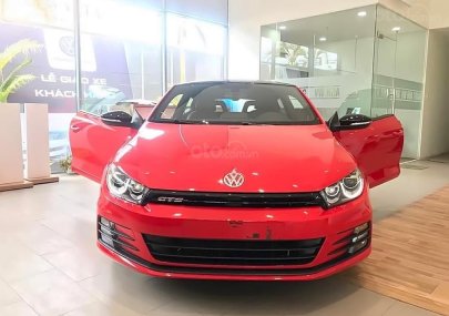 Volkswagen Scirocco 2018 - Bán xe Volkswagen Scirocco GTS đời 2018, màu đỏ, xe mới 100%, sẵn hàng, số lượng có hạn