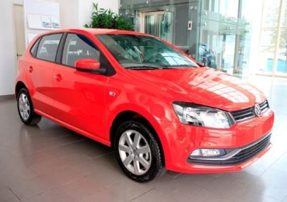 Volkswagen Polo 1.8L 2016 - Bán xe Volkswagen Polo 1.8L sản xuất năm 2016, màu đỏ, nhập khẩu, xe mới 100%