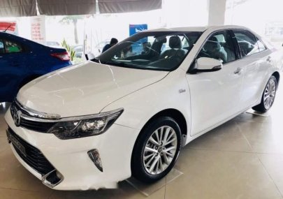 Toyota Camry 2.5Q 2019 - Xe chính hãng 100%, Toyota Camry 2.5Q đời 2019, màu trắng, giá tốt
