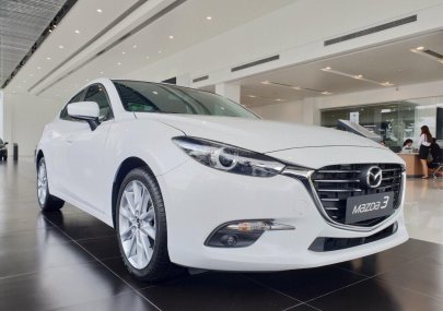 Mazda 3 Deluxe 2019 - Thanh lý nhanh - Nghỉ Tết sớm, Mazda 3 Deluxe đời 2019, màu trắng