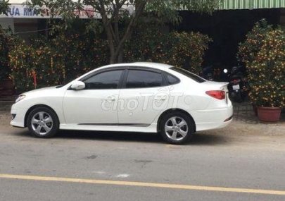 Hyundai Avante 2014 - Bán ô tô Hyundai Avante 2.0AT sản xuất 2014, màu trắng, nhập khẩu nguyên chiếc chính chủ, giá 450tr