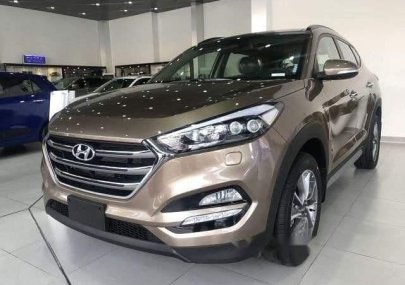 Hyundai Tucson 2.0 AT 2019 - Phiên bản tiêu chuẩn: Hyundai Tucson đời 2019, màu vàng cát, giá chỉ 789 triệu