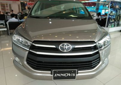 Toyota Innova 2020 - Ưu đãi giá tốt khi mua chiếc xe Toyota Innova 2.0E, sản xuất 2020, giá cạnh tranh, giao xe tận nhà