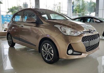 Hyundai Grand i10 1.2MT 2020 - Hyundai Giải Phóng - Bán nhanh chiếc Hyundai Grand i10 1.2MT sản xuất 2020, màu nâu vàng