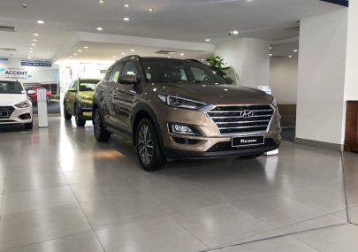Hyundai Tucson 2019 - Bán nhanh giá ưu đãi - Tặng phụ kiện chính hãng khi mua chiếc Hyundai Tucson 2.0L máy xăng, đặc biệt