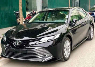 Toyota Camry 2020 - Hỗ trợ giao xe nhanh toàn quốc chiếc xe Toyota Camry 2.0G, sản xuất 2020, giá cạnh tranh