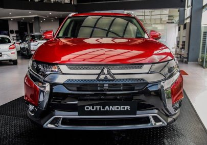 Mitsubishi Outlander 2020 - Bán nhanh giá ưu đãi với chiếc Mitsubishi Outlander 2.0 CVT Premium, sản xuất 2020
