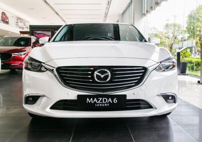 Mazda 6 2.0 Luxury 2019 - Ưu đãi giảm giá sâu khi mua chiếc Mazda 6 2.0 Luxury, sản xuất 2019, giao dịch nhanh gọn, có sẵn xe