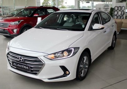 Hyundai Elantra 1.6 AT 2020 - Cần bán Hyundai Elantra 1.6 AT đời 2020, màu trắng, 563 triệu