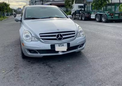 Mercedes-Benz C250 2005 - Gia đình đối xe cần bán em Mercedes R350.Odo 176668km